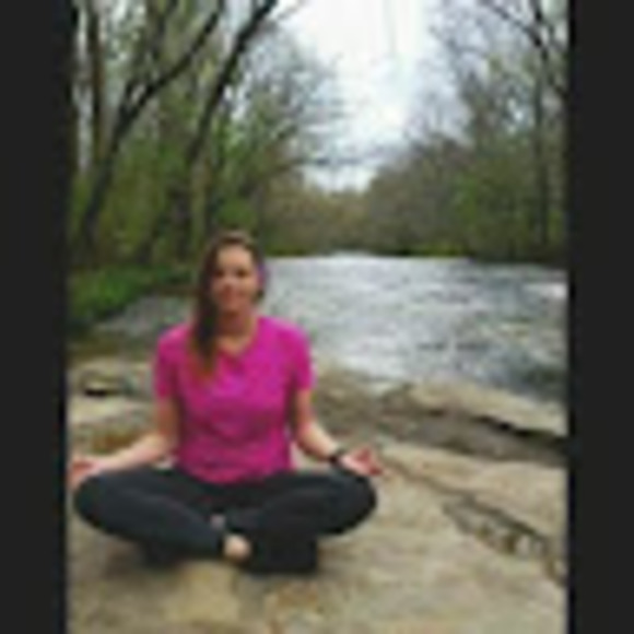 Meet your Posher, Shelby - Picture 1 of 1